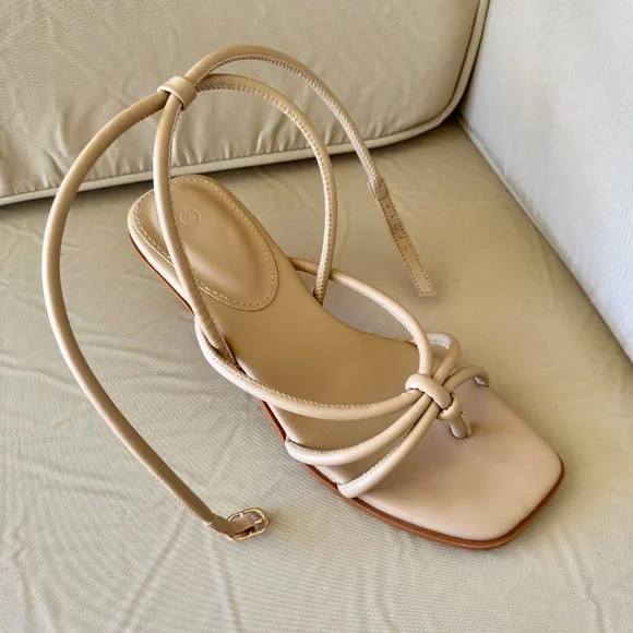 Strappy Thong Gladiator Low Kitten Heel Sandals, Size 7 - Picture 3 of 6